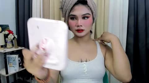 airy_lust online show from February 12, 7:45 am