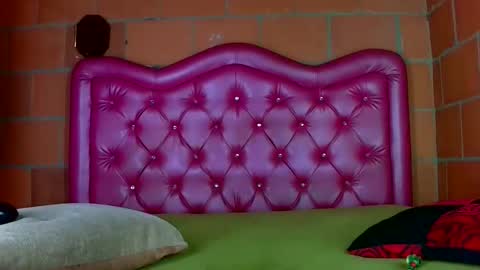 aisha koswell3 online show from October 18, 3:16 pm