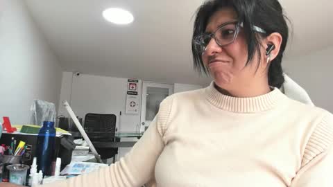 Katie   online show from November 25, 2:49 pm