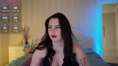 Aisha online show from January 15, 2:35 pm