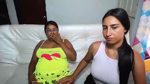 aisha_stacey0410 online show from March 11, 7:28 pm