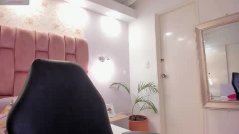 aisha online show from October 19, 12:21 pm