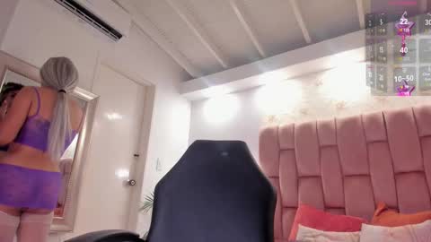 aisha online show from October 12, 12:31 pm