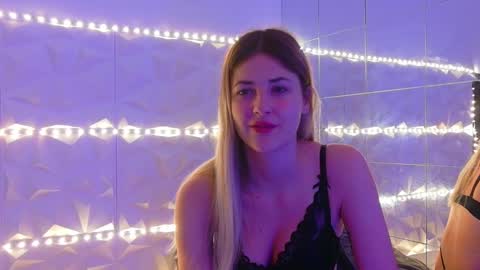 Aisha online show from October 30, 6:14 am