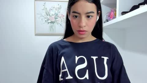 VALENTINA  independent online show from October 3, 10:01 am