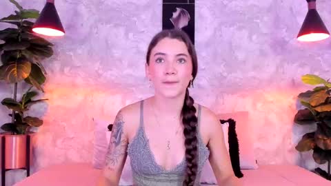 little aitana  online show from October 21, 8:23 pm