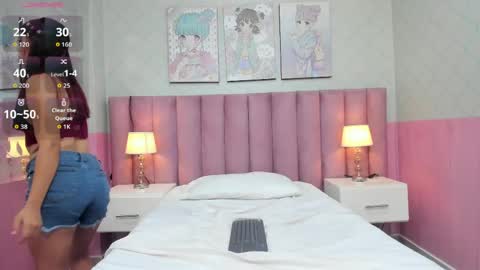 aithana_lee online show from May 11, 10:55 am