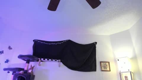 Aivie Pink online show from October 12, 6:50 am