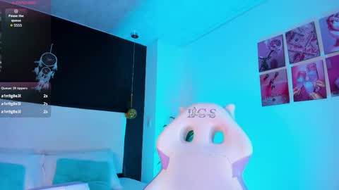 Snapshot of aixa_hill1 chatting on September 18, 12:25 am online show from September 18, 12:25 am