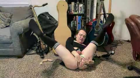 JullieBelleLemons online show from April 14, 3:21 am