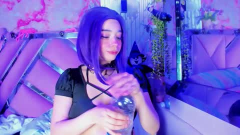 akane hikari  online show from December 16, 9:32 pm