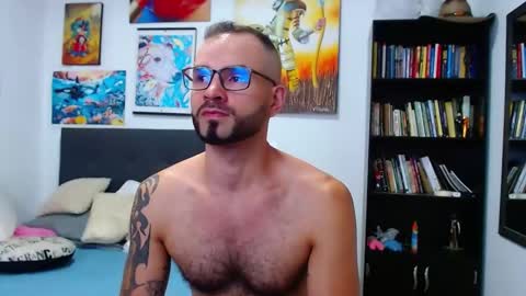 akiles online show from December 20, 11:26 pm