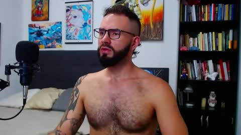 akiles online show from October 16, 11:14 pm