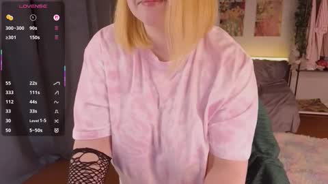 Aki online show from November 21, 4:49 pm