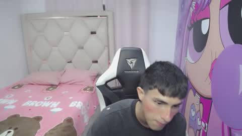 Akyra latin online show from January 17, 4:05 pm