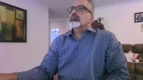 aladdin31673 online show from April 19, 7:27 pm