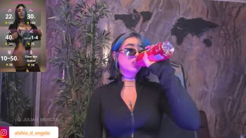 ALAHIA online show from February 12, 6:33 pm