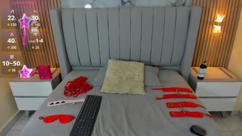  A L A I A  online show from April 1, 7:33 pm