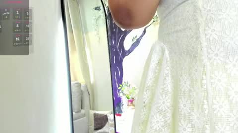     online show from April 11, 7:18 pm