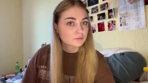 Emily online show from May 20, 4:24 pm