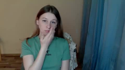 Anna online show from April 13, 2:21 pm