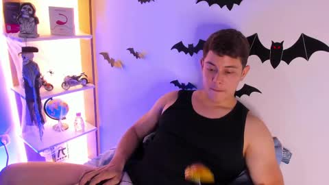 Alan Hadid online show from October 28, 12:33 am