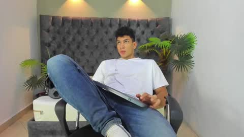 Alan online show from September 18, 1:04 pm