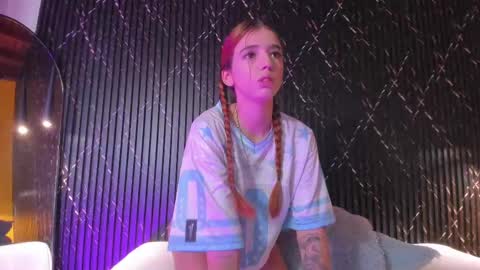 Snapshot of alana_333 chatting on September 15, 7:26 pm A L A N A online show from September 15, 7:26 pm