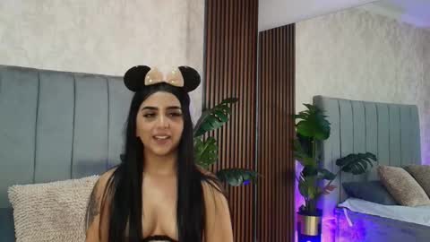 Alana online show from January 13, 5:02 pm