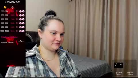 Julia online show from November 28, 11:45 pm