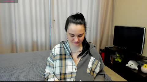 Julia online show from May 23, 4:14 pm