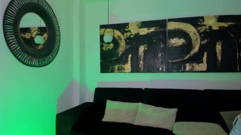 Alana online show from November 14, 1:35 pm