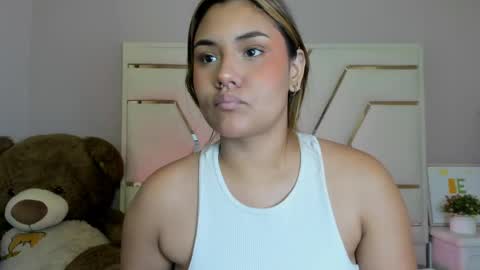 alanarousse_ online show from May 11, 12:01 pm