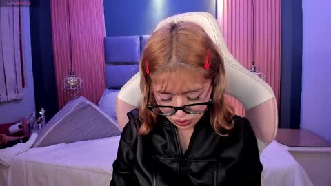 Sasha online show from April 7, 11:23 am