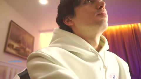 idenavarre online show from February 5, 12:53 am