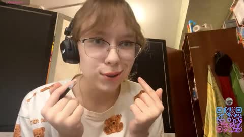 Stella online show from September 25, 4:47 pm