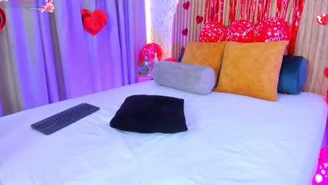 Alanna  online show from February 15, 1:31 am