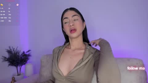    online show from October 23, 10:06 am