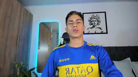 alannaughty_ online show from May 21, 12:06 am