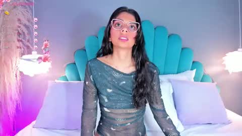 Alassia Hocthner online show from September 16, 11:34 am