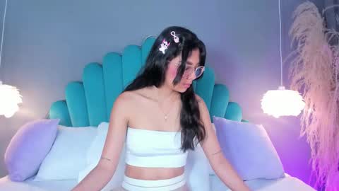 Alassia Hocthner online show from October 15, 11:44 am