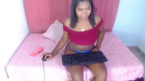 alaurinortizcm101 online show from February 14, 4:26 am