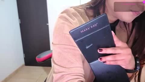 alba_toro535670 online show from November 24, 1:10 pm