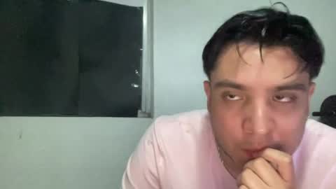 alber753713 online show from August 3, 2:02 am