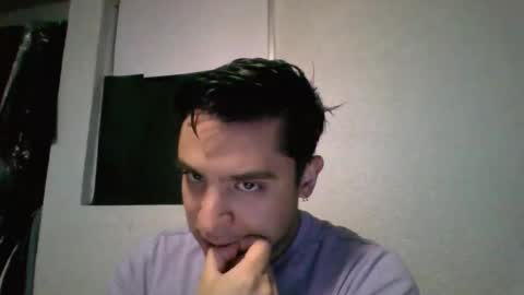 albertoarenas16 online show from May 21, 4:08 am