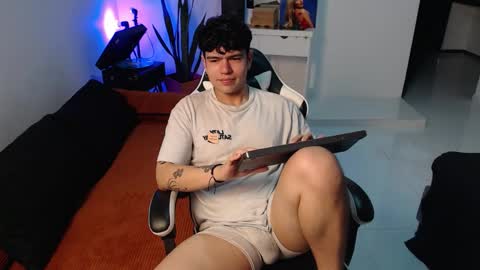 alec online show from September 17, 1:42 am