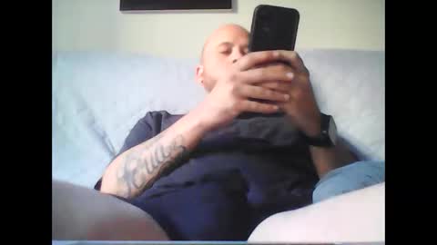 Snapshot of aleeexxxx4u chatting on September 12, 9:00 am aleeexxxx4u online show from September 12, 9:00 am