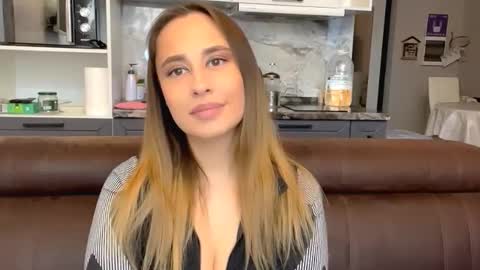 Emily online show from September 11, 3:02 pm