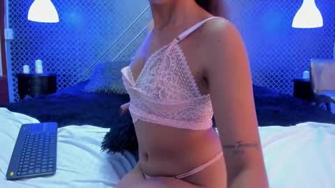 aleja_bloom online show from February 26, 2:59 pm