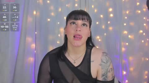 Snapshot of aleja_rossi chatting on February 3, 10:43 pm Aleja online show from February 3, 10:43 pm